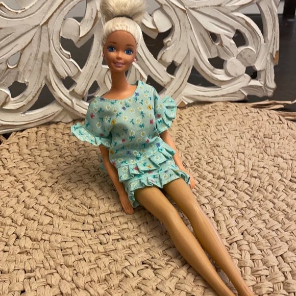 Barbie - Picture 3 of 4